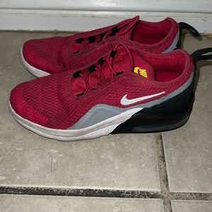 Nike shoes for girls size 1Y. Pink, black and white